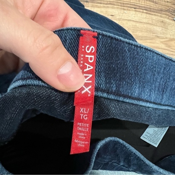 Spanx Jean-ish® Ankle Leggings - Picture 13 of 14